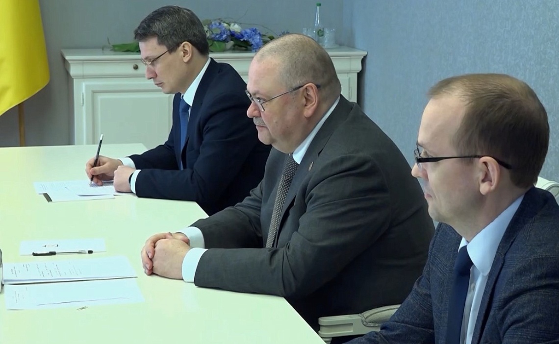 Губернатор предложил гендиректору холдинга «Росэл» поддержать проекты по подготовке кадров